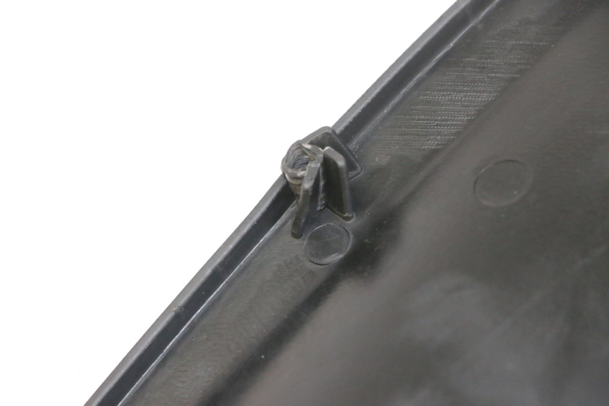 photo de PASSAGE ROUE AVANT PIAGGIO MP3 RL 250 (2007 - 2010) - Zoom état d’usage