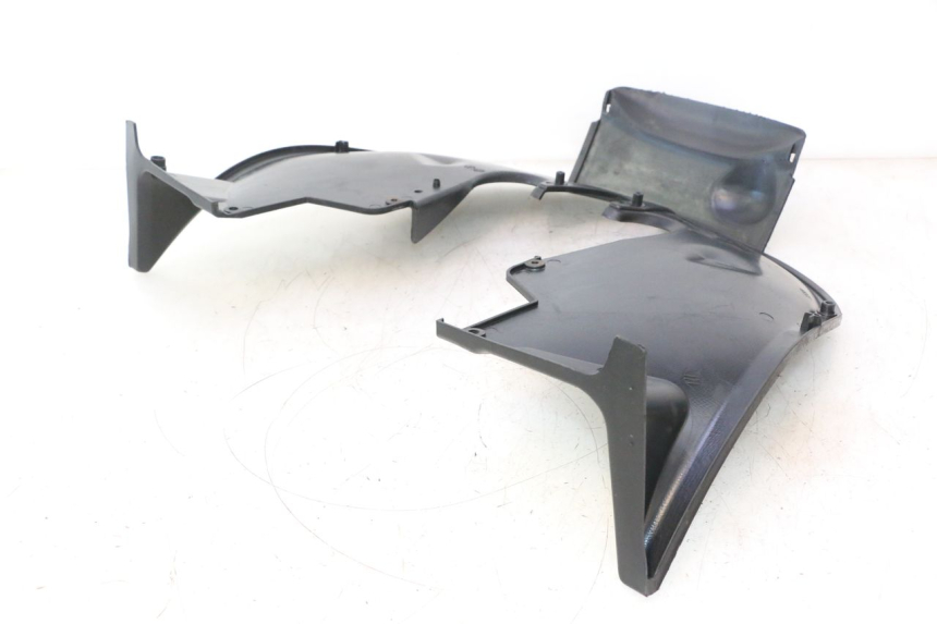photo de PASSAGE ROUE AVANT PIAGGIO MP3 500 (2011 - 2015) - Gros plan technique