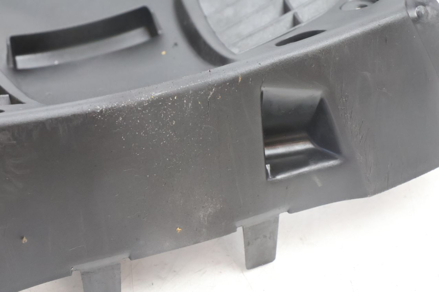 photo de PASSAGE ROUE AVANT YAMAHA N-MAX NMAX 125 (2021 - 2024) - Autre angle de vue