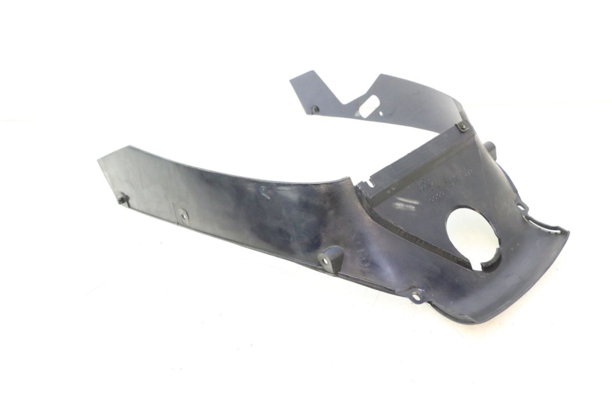 photo de PASSAGE ROUE AVANT HONDA ST PAN EUROPEAN 1100 (1990 - 2002) - Gros plan technique