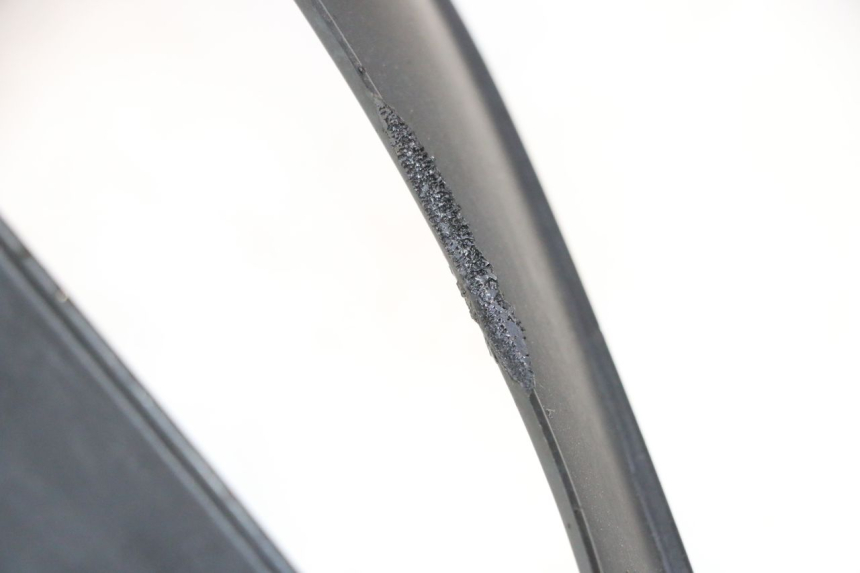 photo de PASSAGE ROUE AVANT HONDA VFR FI RC46 800 (1998 - 2001) - Points de fixation