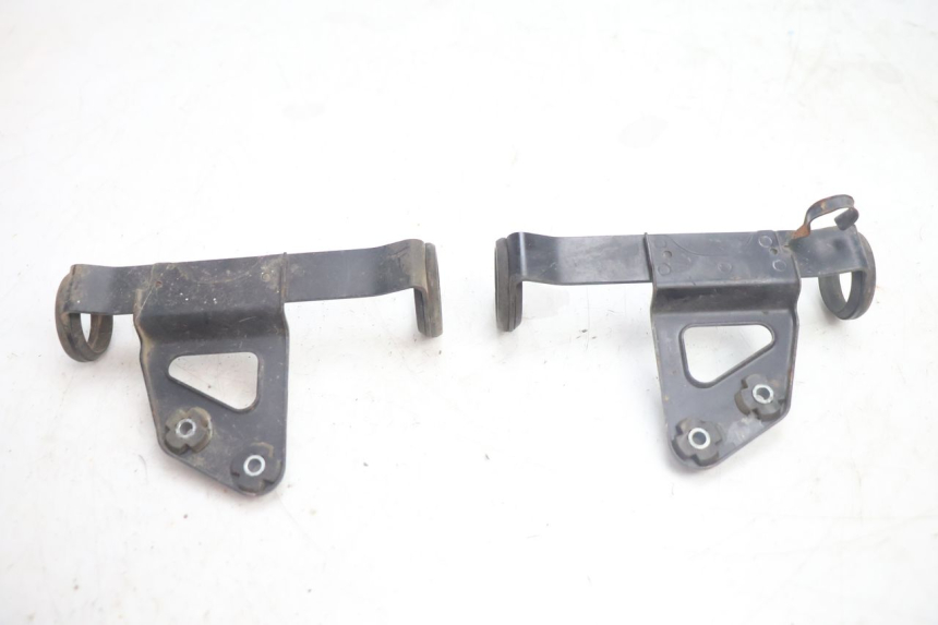 photo de PATTE PHARE SUZUKI DR S 600 (1985 - 1989) - Autre angle de vue
