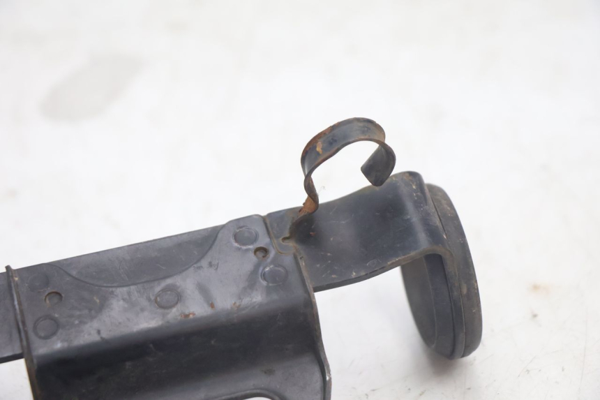 photo de PATTE PHARE SUZUKI DR S 600 (1985 - 1989) - Points de fixation