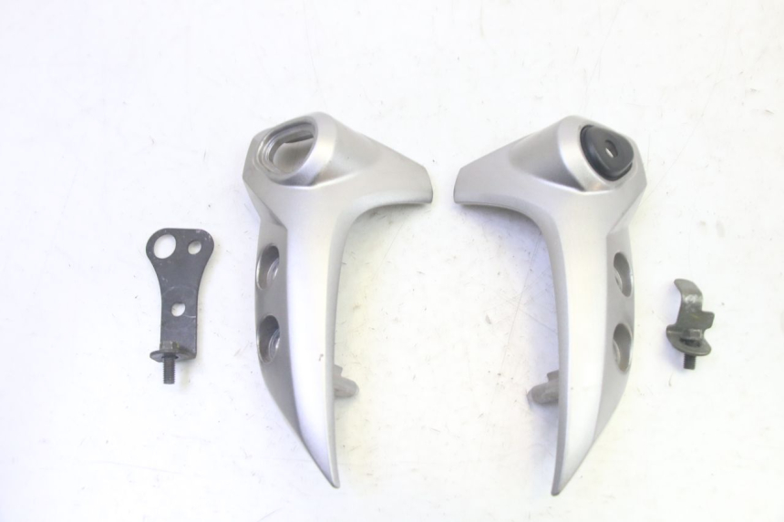 photo de PATTE PHARE YAMAHA FZ6 N FAZER 600 (2004 - 2006)