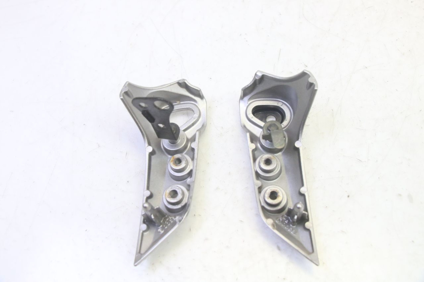 photo de PATTE PHARE YAMAHA FZ6 N FAZER 600 (2004 - 2006)