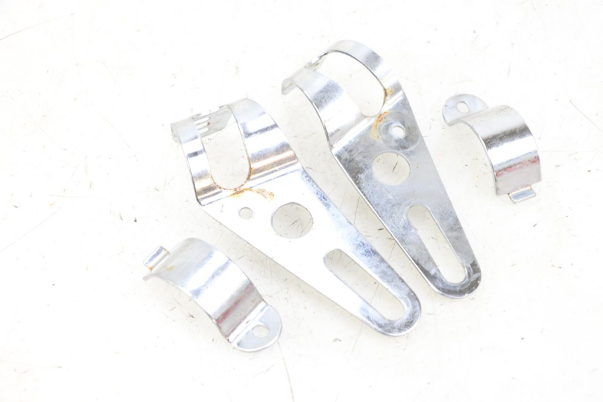 photo de PATTE PHARE SUZUKI GSF N BANDIT 600 (1996 - 1999) - Détail de la pièce