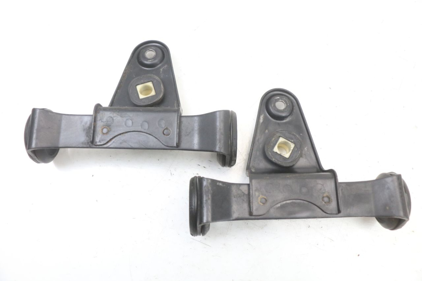photo de PATTE PHARE SUZUKI GSX E 250 (1982 - 1983)