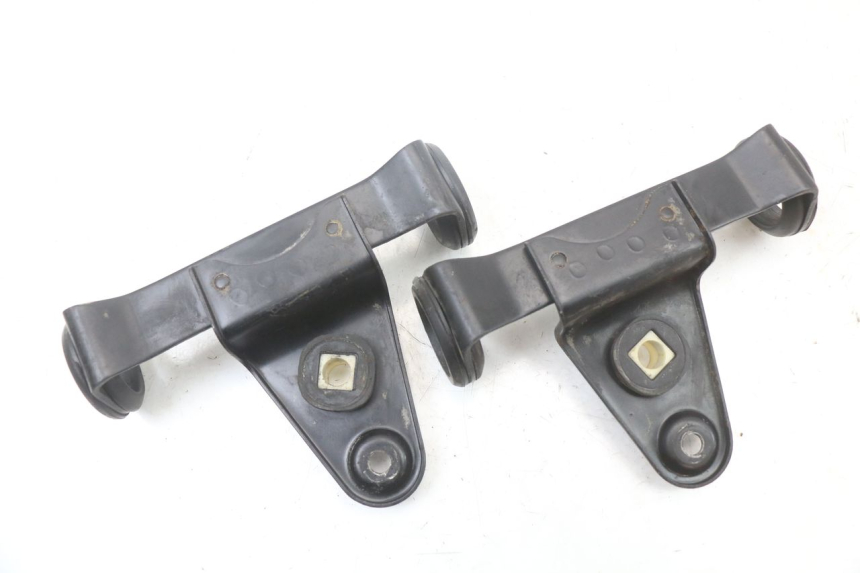 photo de PATTE PHARE SUZUKI GSX E 250 (1982 - 1983)