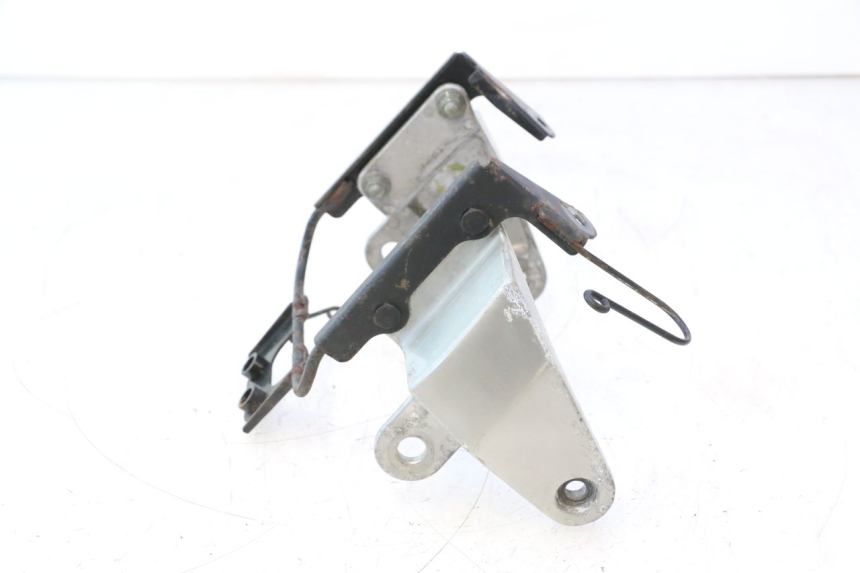 photo de PATTE PHARE YAMAHA XJR 1300 (1998 - 2002) - Zoom état d’usage