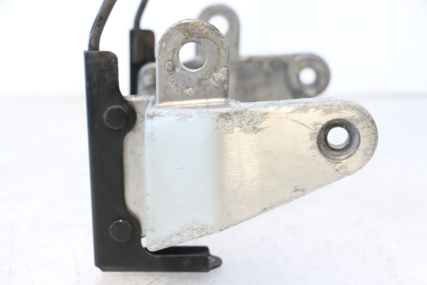 photo de PATTE PHARE YAMAHA XJR 1300 (1998 - 2002) - Pièce contrôlée
