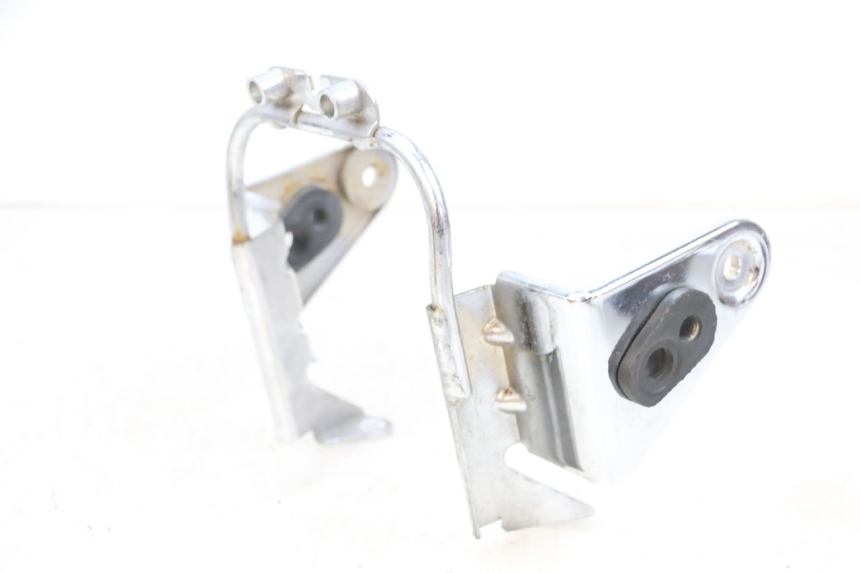 photo de PATTE PHARE KAWASAKI ZR 7 750 (1999 - 2001) - Détail de la pièce