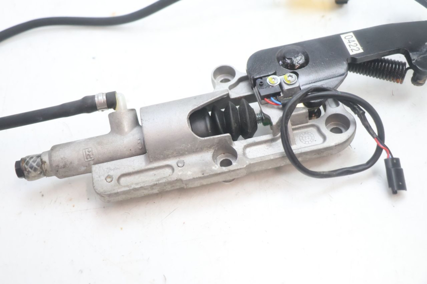 photo de PEDALE DE FREIN  PIAGGIO MP3 HPE 530 (2022 - 2026) - État de surface