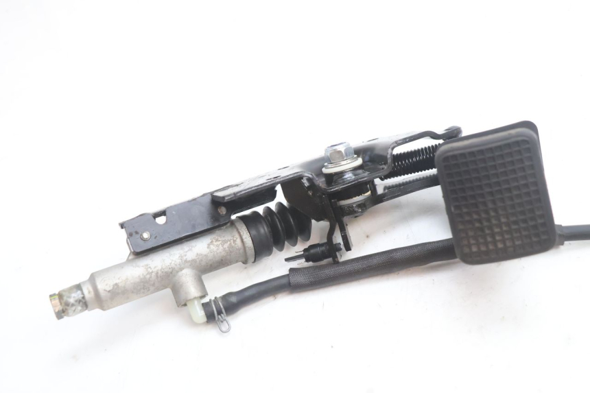 photo de PEDALE DE FREIN  PIAGGIO MP3 LT 300 (2010 - 2016) - Gros plan technique