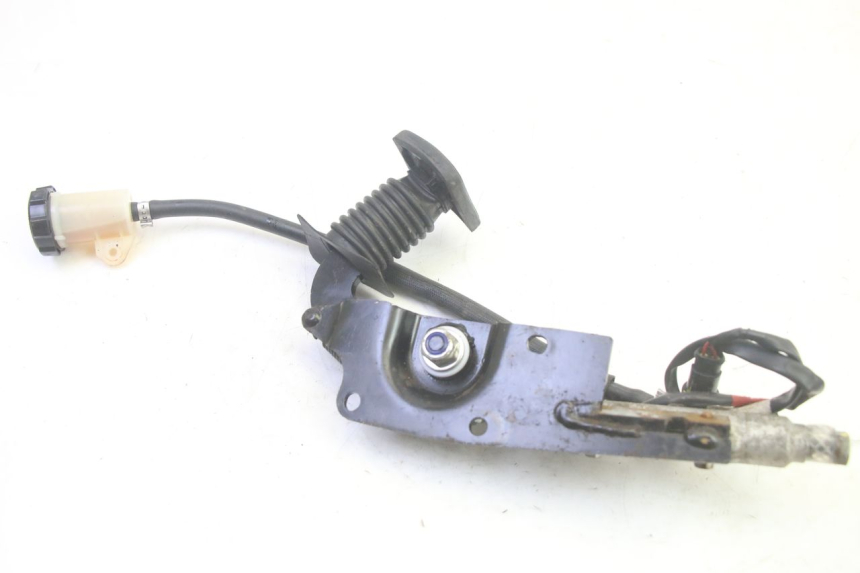 photo de PEDALE DE FREIN PIAGGIO MP3 RL 250 (2007 - 2010) - Autre angle de vue