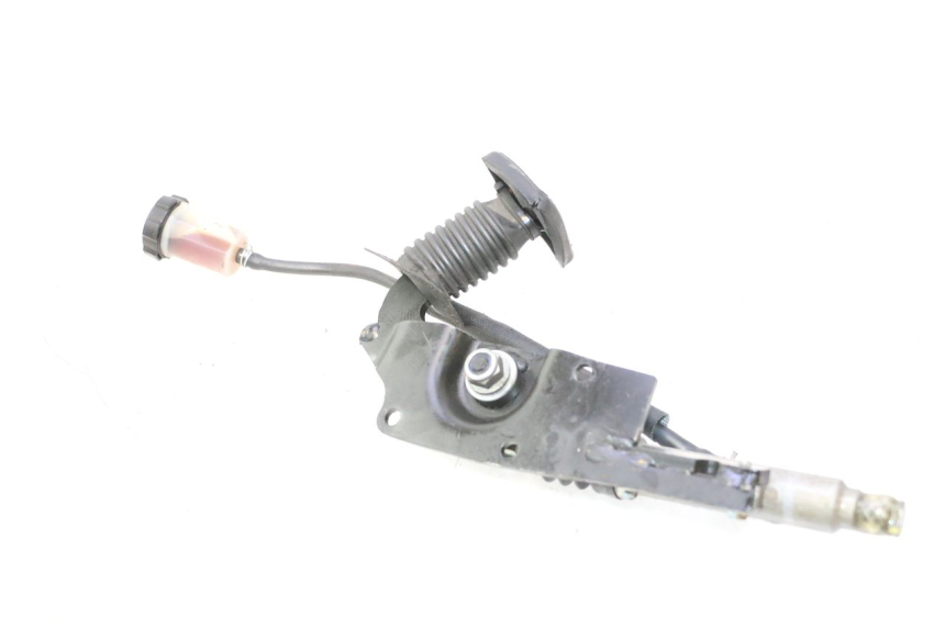 photo de PEDALE DE FREIN  PIAGGIO MP3 500 (2011 - 2015) - Vue d’ensemble