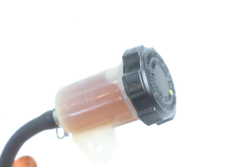photo de PEDALE DE FREIN  PIAGGIO MP3 500 (2016 - 2018) - Gros plan technique