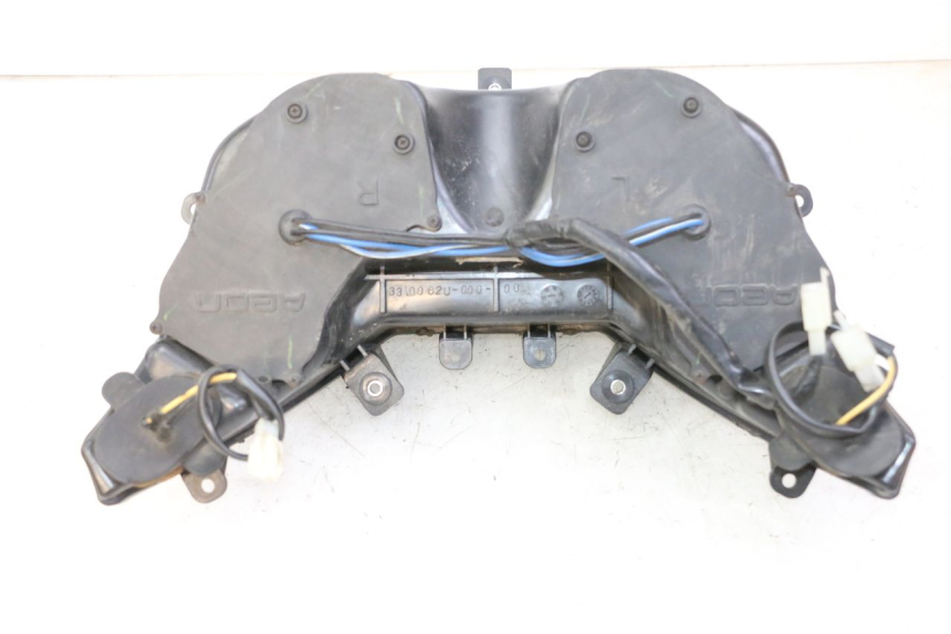 photo de PHARE AVANT QUADRO 4 4D 350 (2015 - 2018)