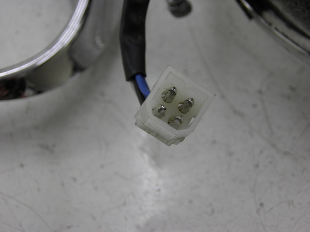 photo de PHARE AVANT APRILIA SCARABEO 100 (2003 - 2012)