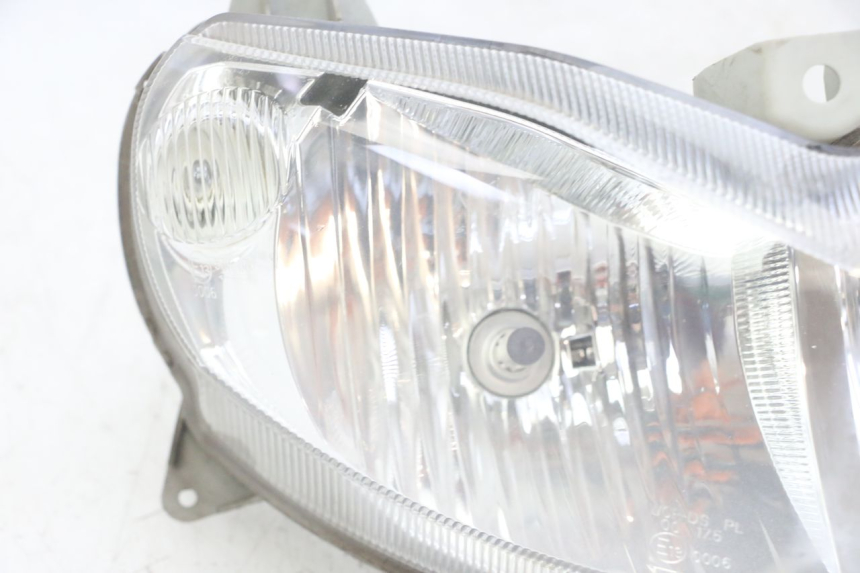 photo de PHARE AVANT SUZUKI BURGMAN 125 (2007 - 2014)