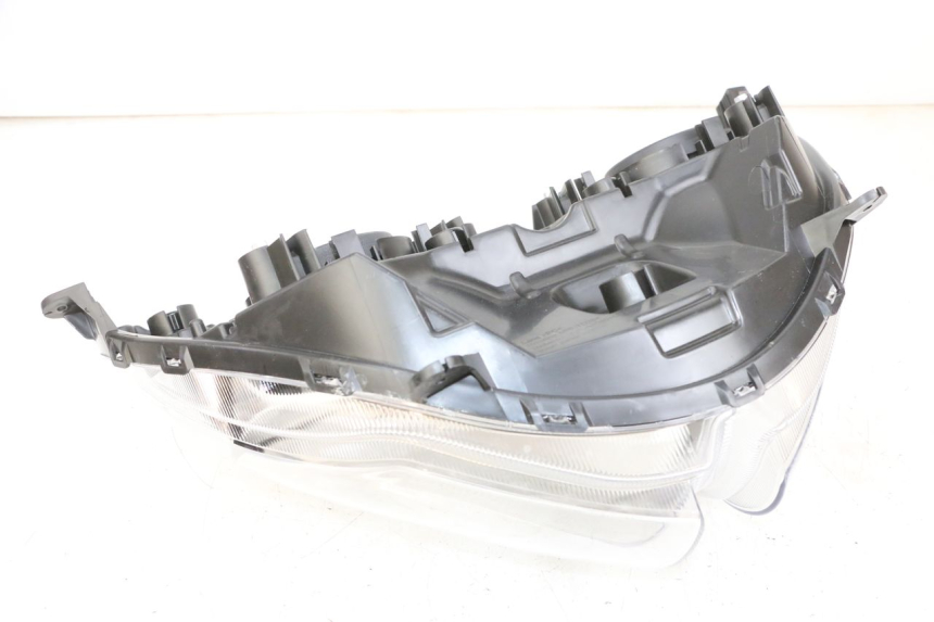 photo de PHARE AVANT SUZUKI BURGMAN 650 (2013 - 2020)