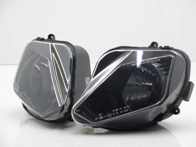 photo de PHARE AVANT DERBI GP MAX 250 (2006 - 2008)