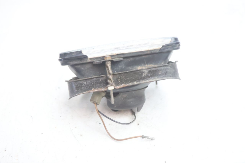 photo de PHARE AVANT SUZUKI DR S 600 (1985 - 1989) - Gros plan technique
