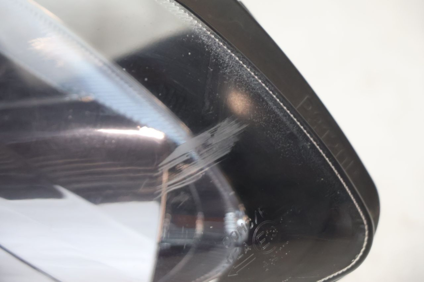 photo de PHARE AVANT DROIT SUZUKI BURGMAN EXECUTIVE ABS 650 (2006 - 2012) - Détail de la pièce