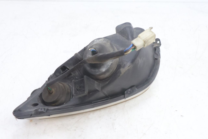 photo de PHARE AVANT DROIT PEUGEOT CITYSTAR 125 (2011 - 2017) - État de surface