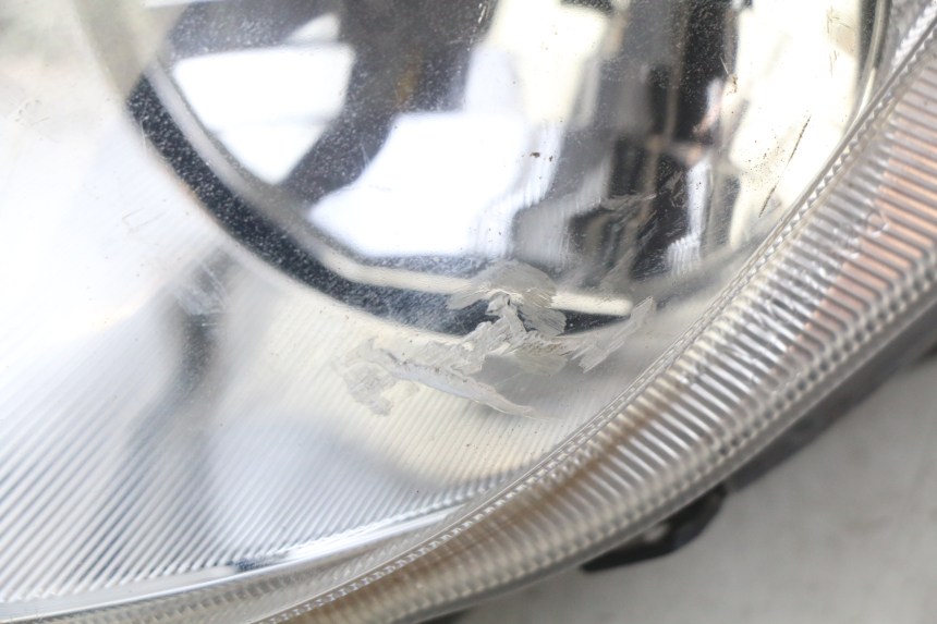 photo de PHARE AVANT DROIT HONDA FJS SILVERWING SILVER WING 400 (2009 - 2016)