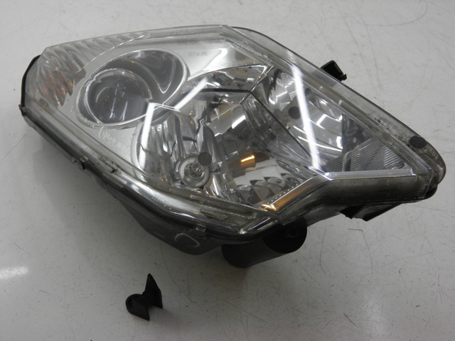 photo de PHARE AVANT DROIT PEUGEOT SATELIS 125 (2006 - 2009)