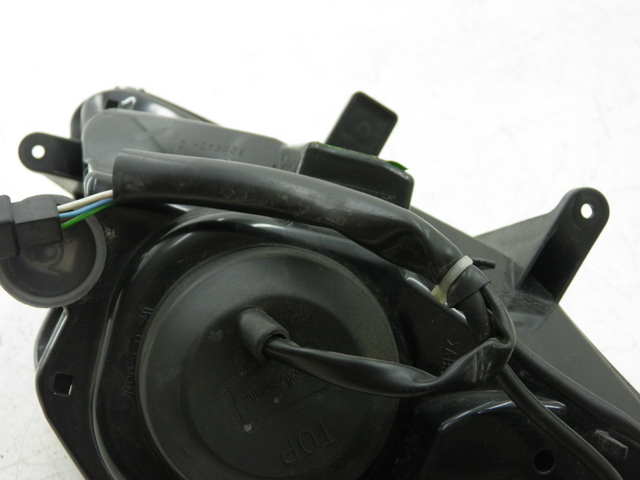 photo de PHARE AVANT DROIT PEUGEOT SATELIS 125 (2010 - 2012)