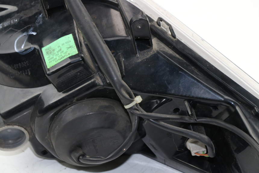 photo de PHARE AVANT DROIT PEUGEOT SATELIS COMPRESSOR K15 125 (2006 - 2009) - Angle alternatif