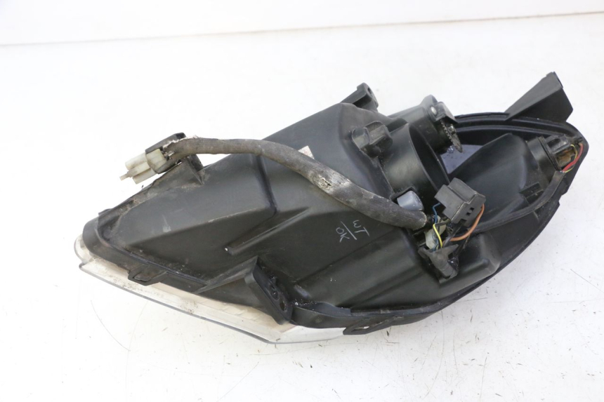 photo de PHARE AVANT DROIT PEUGEOT SATELIS 125 (2013 - 2018)