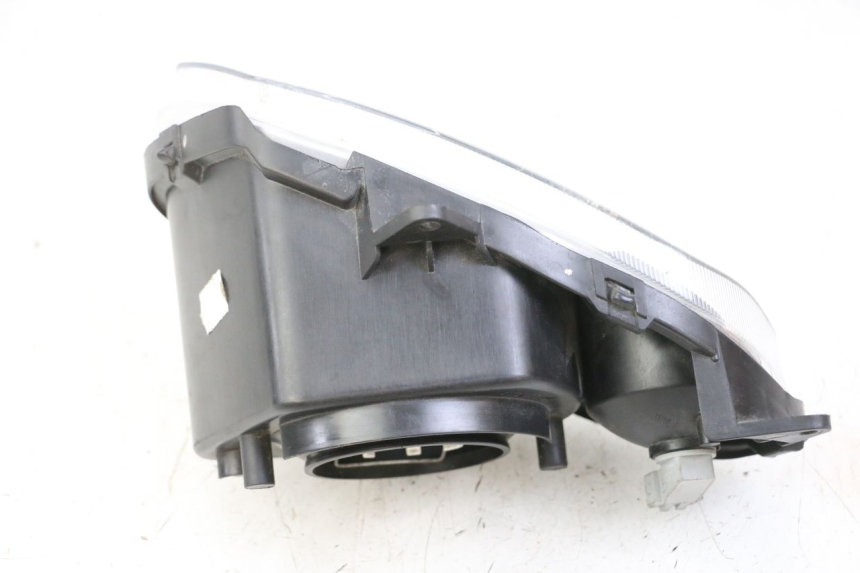 photo de PHARE AVANT DROIT YAMAHA TZR 50 (2008 - 2016)