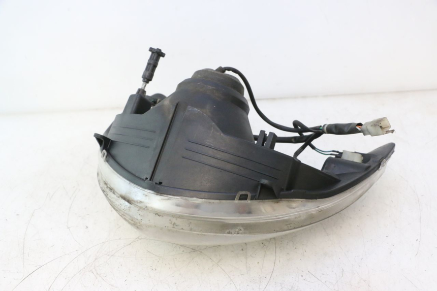 photo de PHARE AVANT PEUGEOT ELYSTAR 50 (2002 - 2014) - Détail de la pièce