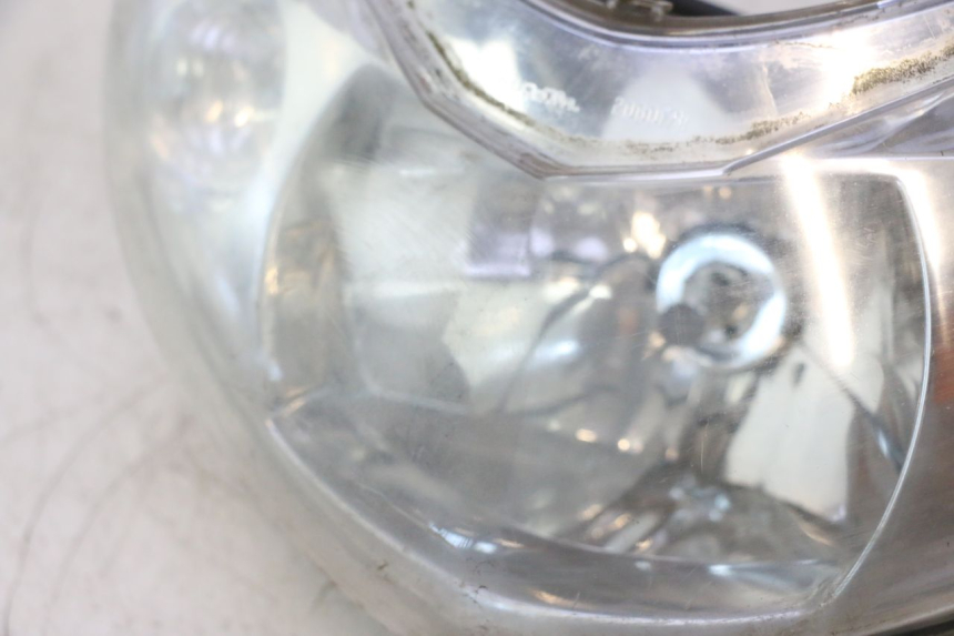 photo de PHARE AVANT PEUGEOT ELYSTAR 50 (2002 - 2014) - Focus structure