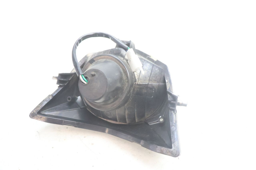 photo de PHARE AVANT JM MOTORS EVOLIS 4T 50 (2018 - 2022) - Gros plan technique