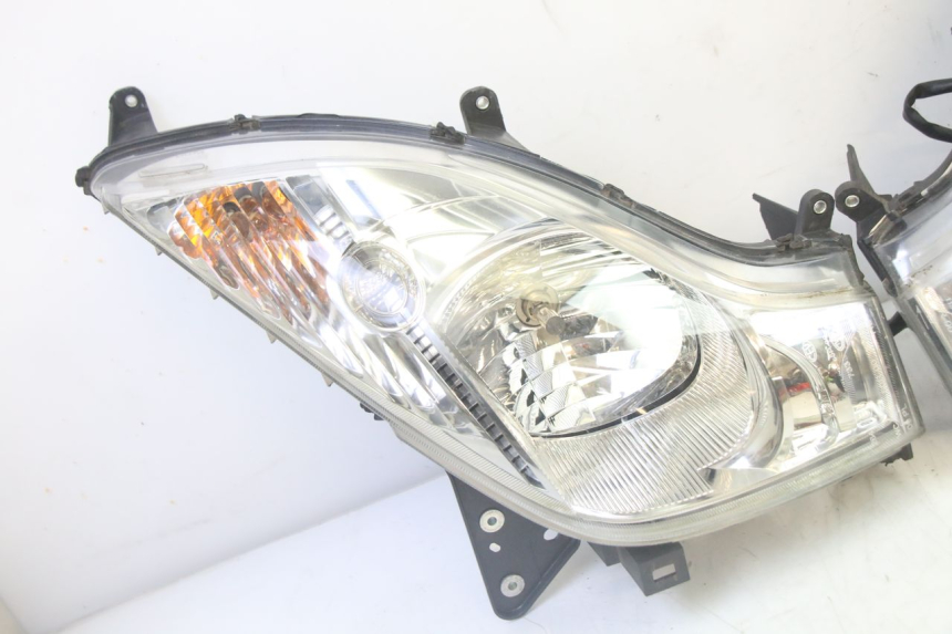 photo de PHARE AVANT HONDA FES S-WING SWING ABS 125 (2007 - 2015)