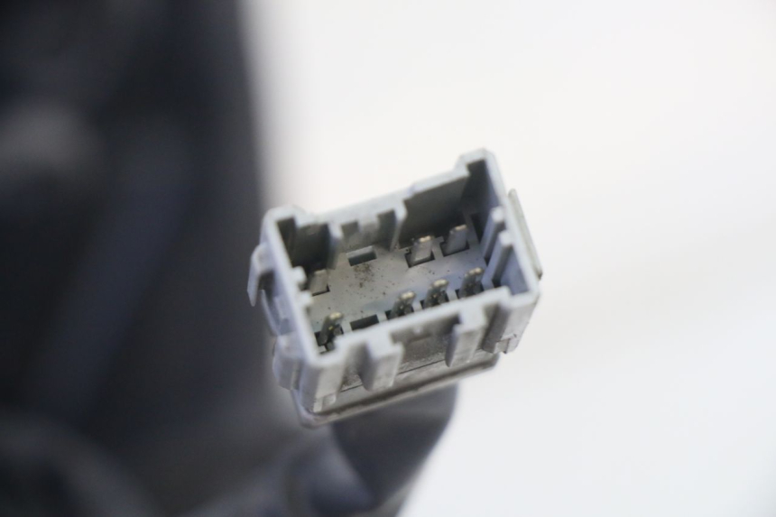 photo de PHARE AVANT HONDA FES S-WING SWING ABS 125 (2007 - 2015)