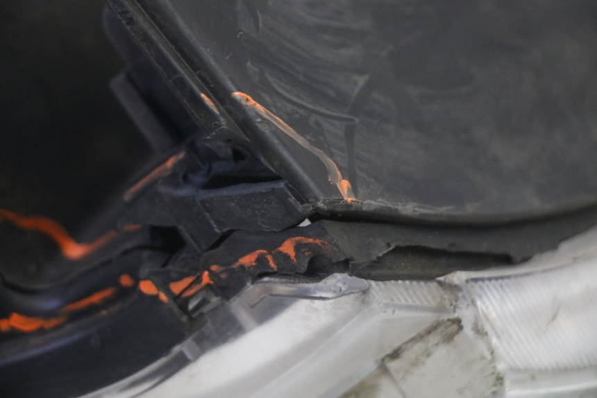 photo de PHARE AVANT HONDA FES S-WING SWING ABS 125 (2007 - 2015)