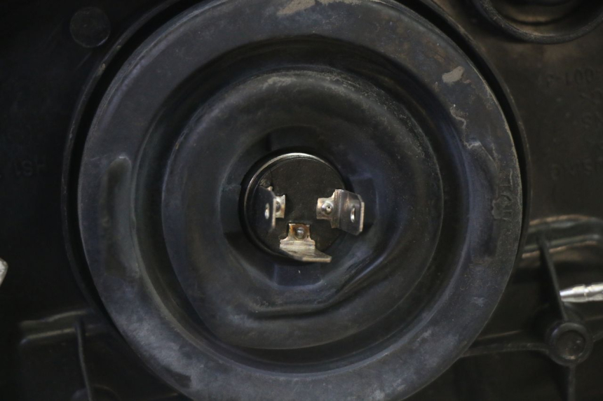 photo de PHARE AVANT STAHO FH 50 (2018 - 2019) - Marquages et références