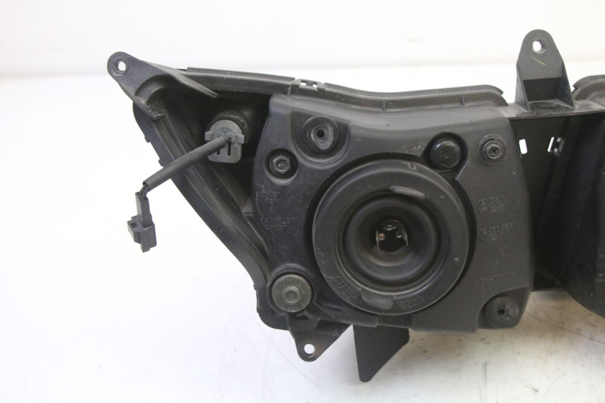 photo de PHARE AVANT YAMAHA FZ6 FAZER S2 600 (2007 - 2011)
