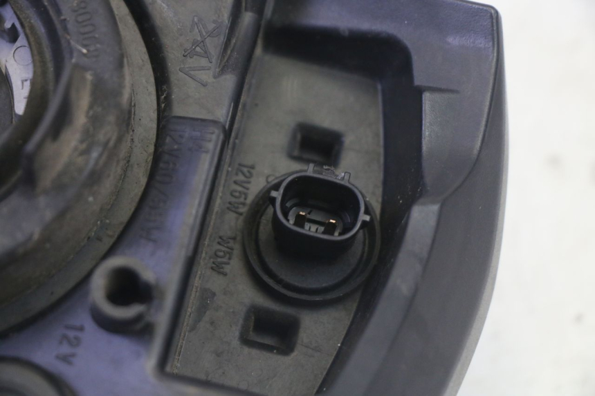 photo de PHARE AVANT YAMAHA FZ6 N FAZER 600 (2004 - 2006)