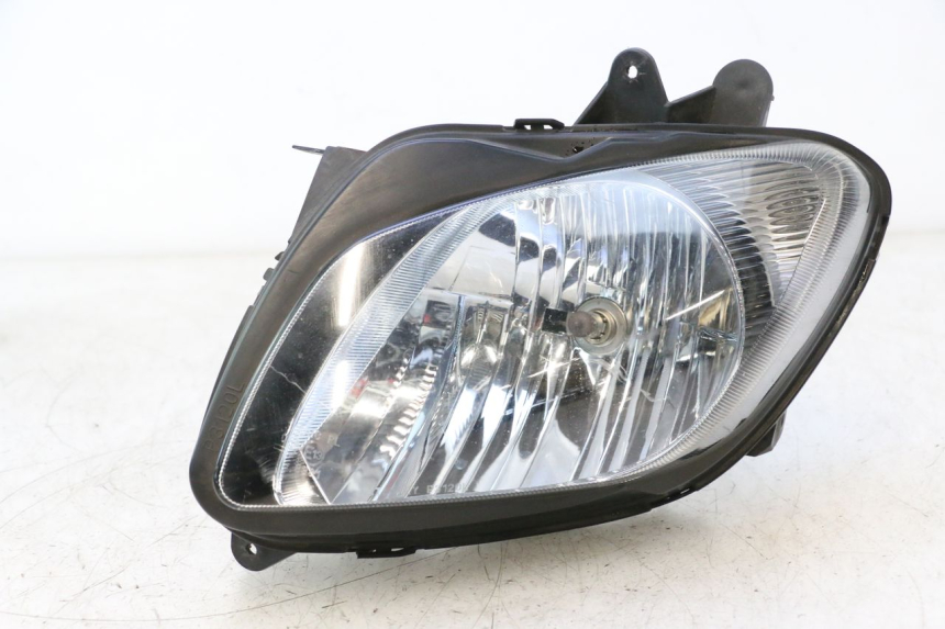 photo de PHARE AVANT GAUCHE SUZUKI BURGMAN EXECUTIVE ABS 650 (2006 - 2012) - Vue principale