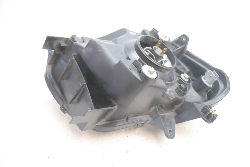 photo de PHARE AVANT GAUCHE SUZUKI BURGMAN EXECUTIVE ABS 650 (2006 - 2012) - Marquages et références