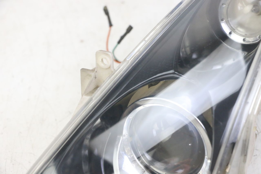 photo de PHARE AVANT GAUCHE PEUGEOT JET FORCE CARBU 50 (2003 - 2016)