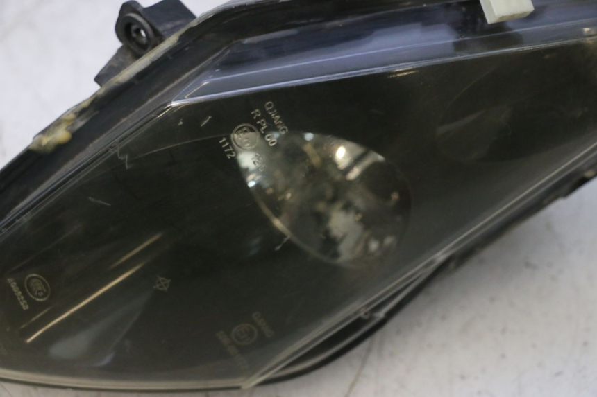 photo de PHARE AVANT GAUCHE KEEWAY MATRIX RX9 125 (2006 - 2007) - Détail de la pièce