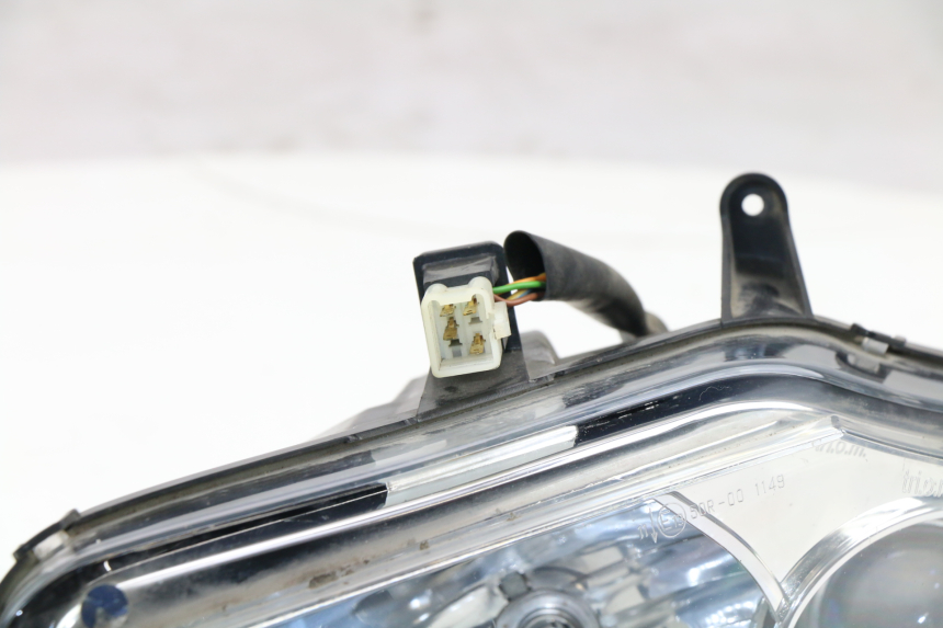 photo de PHARE AVANT GAUCHE PEUGEOT SATELIS COMPRESSOR K15 125 (2006 - 2009) - Pièce contrôlée