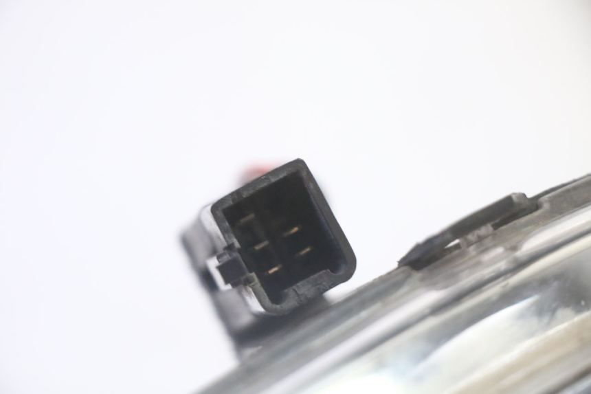 photo de PHARE AVANT GAUCHE PEUGEOT SATELIS 125 (2010 - 2012)