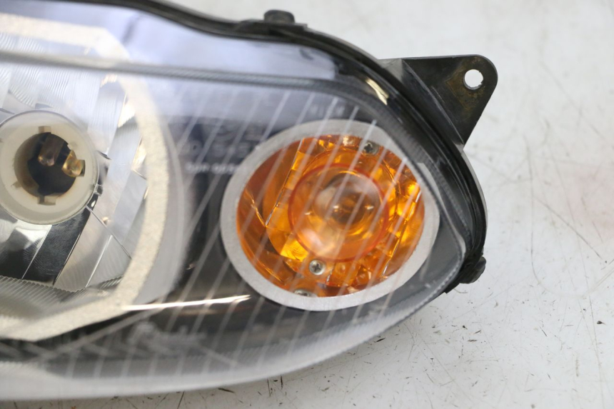 photo de PHARE AVANT GAUCHE YAMAHA TZR 50 (2008 - 2016)